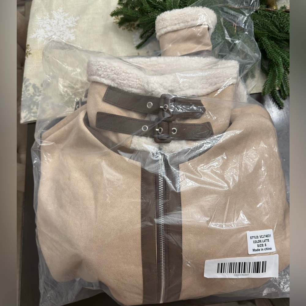 VICI No Chill High Neck Suede Belted Jacket - Latte / S - Picture 6 of 6